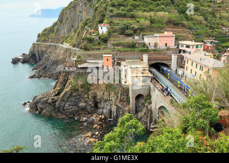 Tunnel sous la gare de Riomaggiore, Cinque Terre Banque D'Images