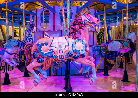 Carrousel, les Jardins Butchart, Brentwood Bay, île de Vancouver, Colombie-Britannique, Canada Banque D'Images