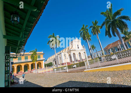 Vue horizontale de la Plaza Mayor à Trinidad, Cuba. Banque D'Images