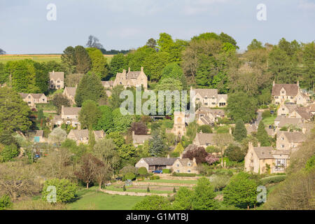 La fin de l'après-midi la lumière sur le village de Cotswold Snowshill, Worcestershire, Enhland, UK Banque D'Images