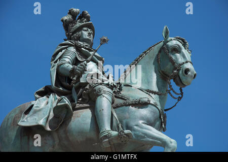 Monarchie portugaise. Jusqu'à la grande statue équestre en bronze de José 1er. Roi du Portugal à partir de 1750 jusqu'à 1777. Praça do Comércio, Lisbonne. Banque D'Images