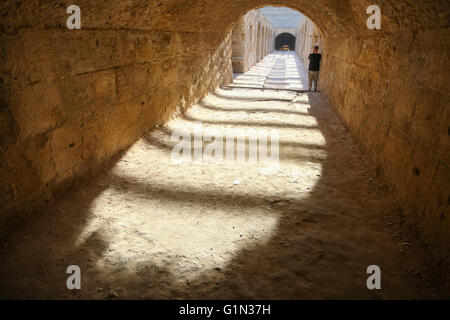 Undercroft de roman plus grand amphithéâtre romain de l'Afrique dans El Djam, Tunisie Banque D'Images