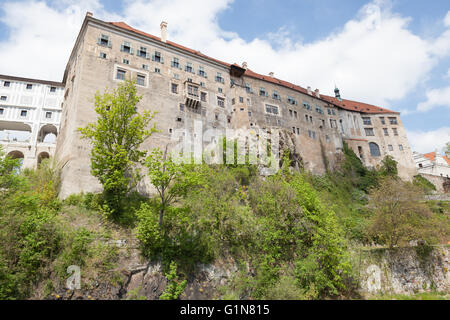 Le château de Český Krumlov - site du patrimoine mondial de l'UNESCO sur la rivière Vltava en République tchèque, en Europe Banque D'Images