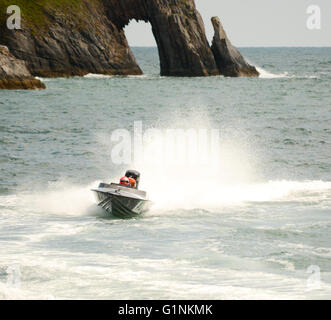 Bateau de Moteur racing à Torquay, Devon, UK. Banque D'Images