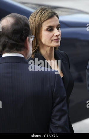 Madrid, Espagne. 17 mai, 2016. Reine Letizia d'Espagne a participé à la messe d'hommage religieux et commémoration des victimes des tremblements de terre en avril en Équateur à la Cathédrale de La Almudena, le 17 mai 2016 à Madrid Crédit : Jack Abuin/ZUMA/Alamy Fil Live News Banque D'Images