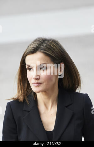 Madrid, Espagne. 17 mai, 2016. Reine Letizia d'Espagne a participé à la messe d'hommage religieux et commémoration des victimes des tremblements de terre en avril en Équateur à la Cathédrale de La Almudena, le 17 mai 2016 à Madrid Crédit : Jack Abuin/ZUMA/Alamy Fil Live News Banque D'Images