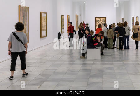 Madrid, Espagne, 18 mai 2016. Le musée Reina Sofía à l'intérieur dans la journée internationale des musées à Madrid, Espagne. Enrique Davó/Alamy Live News. Banque D'Images