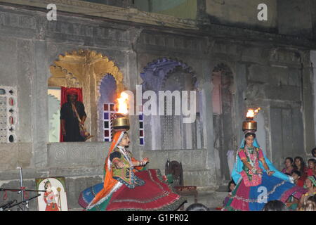 Danse traditionnelle du Rajasthan Banque D'Images