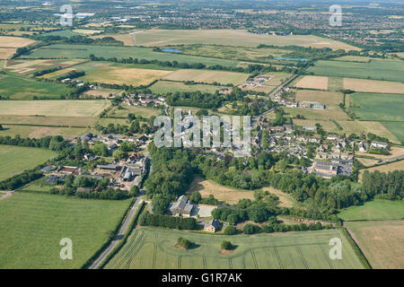 Une vue aérienne de l'Oxfordshire village de Stratton Audley et alentours Banque D'Images