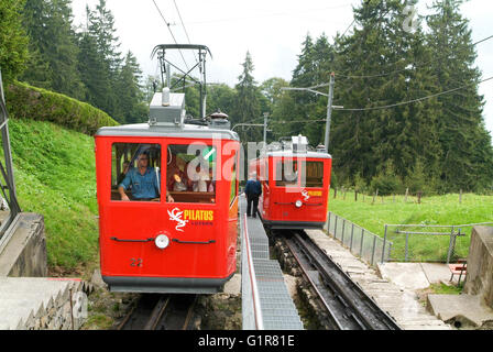 Le Mont Pilatus, Suisse - 23 août 2006 : Pilatus, le train Voyager du monde s'approche du sommet du Mont Pilatus Banque D'Images