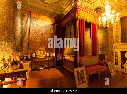 La Reine Anne de mort, dans laquelle la reine Anne meurt en 1714, le château de Warwick, Warwickshire, Angleterre Royaume-uni intérieur Banque D'Images