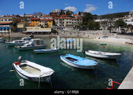 Bateaux dans le port de Brac, l'Istrie, la Croatie Banque D'Images
