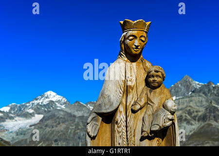 Madonna figure à la Chapelle Kapelle Maria zum Schnee, Schwarzsee, Zermatt, Valais, Suisse Banque D'Images