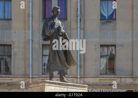 Johannesburg, Afrique du Sud 28 mars 2016 La statue de Gandhi se trouve dans le principal arrêt de bus du quartier des affaires Banque D'Images