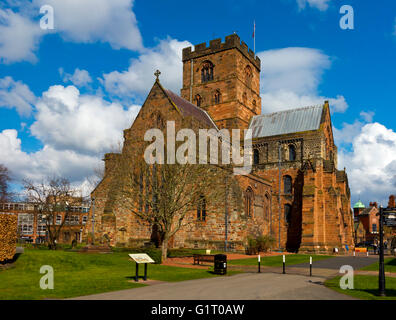 Église Cathédrale de la Sainte et indivisible Trinité ou la Cathédrale construite autour de 1122 à Carlisle Cumbria England UK Banque D'Images