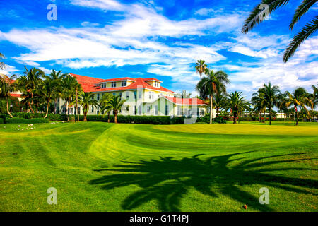 Donnant sur le parcours de golf de l'Gasparilla Inn & Club, Boca Grande, sur Gasparilla Island, Floride Banque D'Images