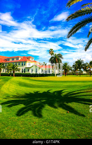 Donnant sur le parcours de golf de l'Gasparilla Inn & Club, Boca Grande, sur Gasparilla Island, Floride Banque D'Images