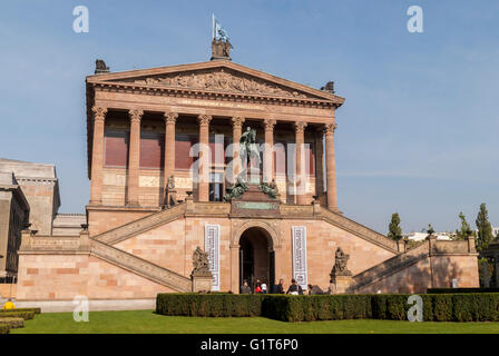 Voir d'Alte Nationalgalerie musée sur Museumsinsel (île des Musées) à Berlin Allemagne Banque D'Images
