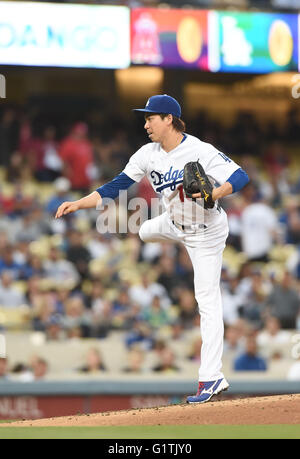 Los Angeles, Californie, USA. 16 mai, 2016. Kenta Maeda (MLB) Dodgers : Kenta Maeda des emplacements des Dodgers de Los Angeles en ligue majeure de baseball pendant les match contre les Los Angeles Angels of Anaheim au Dodger Stadium à Los Angeles, California, United States . © AFLO/Alamy Live News Banque D'Images