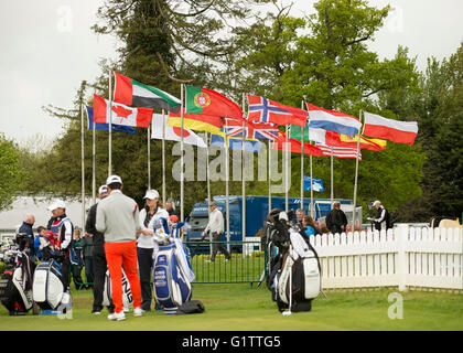 Le K Club, Straffan, France. 19 mai, 2016. Dubai Duty Free Irish Open Golf Championship, ronde 1. Les drapeaux flottent dans le jeu d'Action Crédit : Plus de Sports/Alamy Live News Banque D'Images