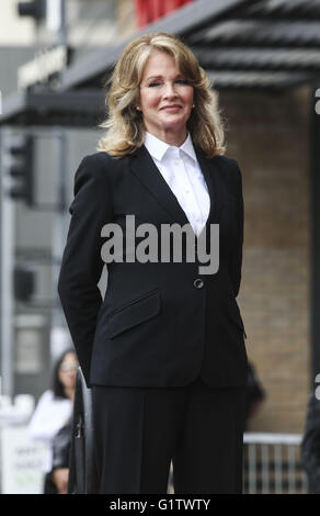 Los Angeles, Californie, USA. 19 mai, 2016. Deidre Hall actrice assiste à lors d'une cérémonie alors qu'elle est à l'honneur avec une étoile sur le Hollywood Walk of Fame Le 19 mai 2016 à Hollywood, Californie. Ringo : crédit Chiu/ZUMA/Alamy Fil Live News Banque D'Images