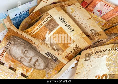 Close up of South African Rand brouillés bank notes Banque D'Images