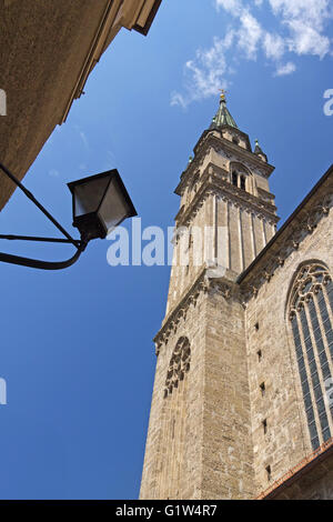 Libre de la tour de l'église des Franciscains à Salzbourg (Autriche) Banque D'Images