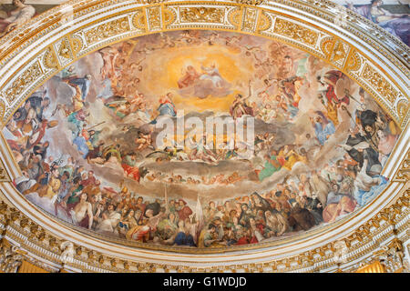 ROME, ITALIE - 12 mars 2016 : la fresque de la gloire du Ciel (1630) dans l'abside principale de l'église Basilique Basilique des Quatre-saints-couronnés Banque D'Images