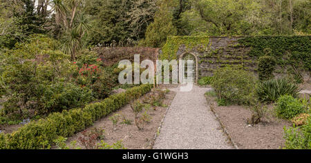 Le jardin clos sur l'île de Garnish, ou Illnaculin, dans la baie de Bantry, Péninsule de Beara, comté de Cork, République d'Irlande. Banque D'Images