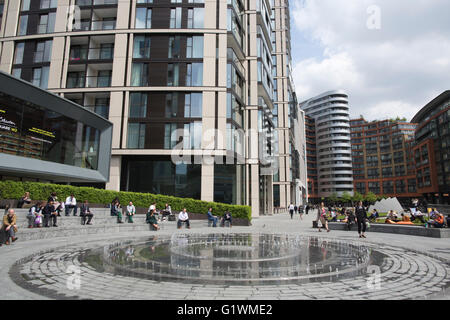 Merchant Square, waterside garden square au coeur de Paddington, Londres, Angleterre, Royaume-Uni Banque D'Images