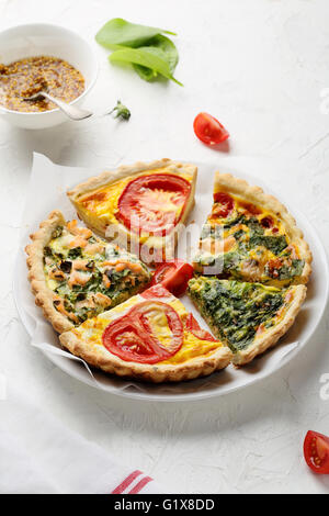 Tranches de quiche, de l'alimentation close-up Banque D'Images