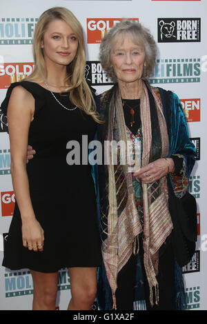 14 avril 2016 - Lily Travers et Virginia McKenna assistant à Golden Years UK Film Premiere à Odéon, Tottenham Court Road à Lon Banque D'Images