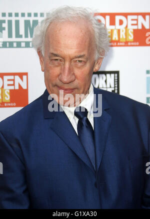 14 avril 2016 - Simon Callow assistant à Golden Years UK Film Premiere à Odéon, Tottenham Court Road à Londres, au Royaume-Uni. Banque D'Images