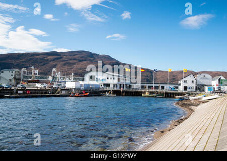 Harbour et du terminal de ferry à Ullapool, Wester Ross Scotland UK Banque D'Images