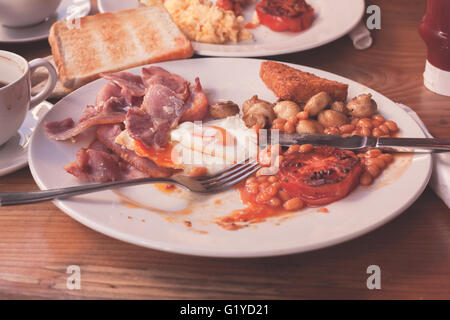 Un petit-déjeuner anglais traditionnel dans un café Banque D'Images