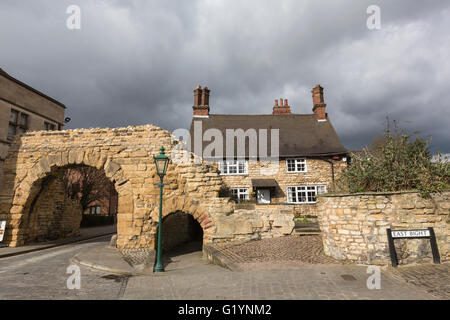 Newport Arch, un 3ème siècle porte romaine, Lincoln, Lincolnshire, Angleterre, RU Banque D'Images