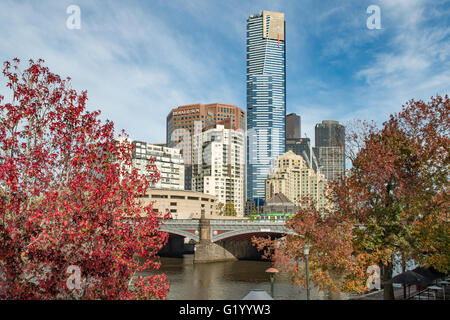 À pied de Princes Southbank, Melbourne, Victoria, Australie Banque D'Images