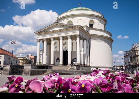 Une vue générale de l'église de Saint Alexandre, Varsovie, Pologne. Banque D'Images