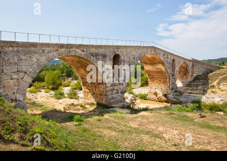 Vieux pont romain Julien pont en Provence, France Banque D'Images