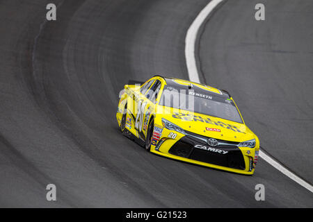 Concord, NC, USA. 21 mai, 2016. Matt Kenseth (20) pratiques pour le Sprint All-Star Race au Charlotte Motor Speedway à Concord, NC. Credit : csm/Alamy Live News Banque D'Images