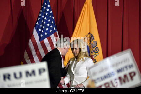 Lawrenceville, New Jersey, USA. 19 mai, 2016. Présomption de Donald Trump candidat GOP assiste à un 19 mai, 2016 Activité de financement avec NJ Gov. Chris Christie à Lawrenceville National Guard Armory dans Lawrence Township, NJ © Bastiaan Slabbers/ZUMA/Alamy Fil Live News Banque D'Images