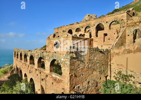 Laveria Lamarmora, bâtiment de l'usine à l'abandon, l'exploitation minière de minerai, site de lavage, Nebida, Sardaigne, Italie Banque D'Images