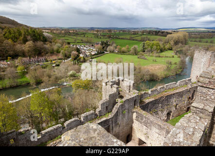 Vue depuis le château de Ludlow, Ludlow, Shropshire, Angleterre, Royaume-Uni Banque D'Images
