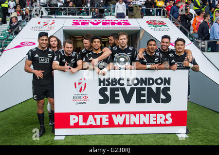 Londres, Royaume-Uni. 22 mai 2016. La Nouvelle-Zélande a battu l'Argentine 29 - 14 pour gagner la plaque auprès de la London Sevens world series à Twickenham. Credit : Elsie Kibue / Alamy Live News Banque D'Images