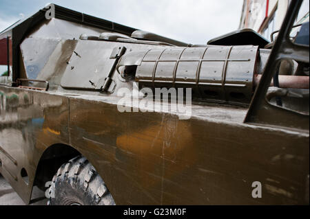 Close up sur échappement voiture militaire blindés. Banque D'Images