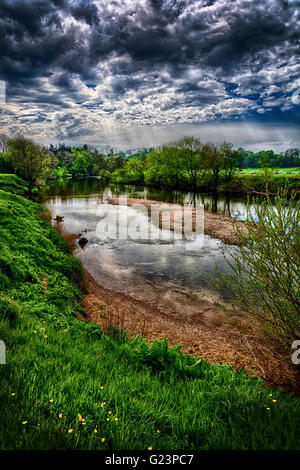 La rivière Wye à Breinton vers Hereford près de commun. Banque D'Images