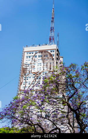 Evita Peron à la façade du ministère des Travaux publics, de l'Avenida 9 de Julio , Buenos Aires, Argentine Banque D'Images