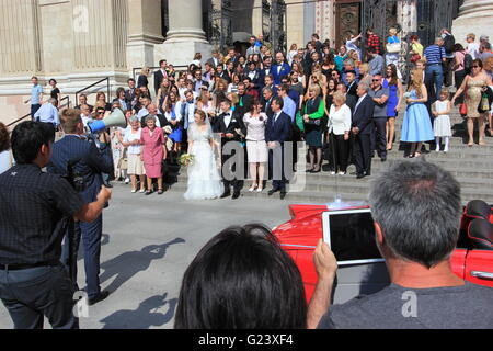 Un mariage, Saint Stephen's Basilica, Budapest, Hongrie Banque D'Images