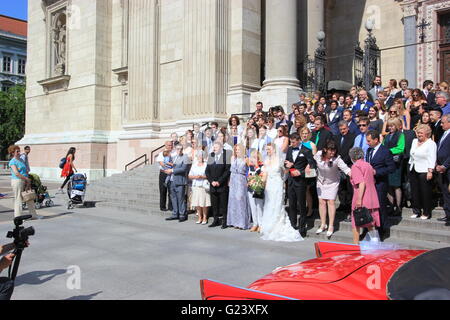 Un mariage, Saint Stephen's Basilica, Budapest, Hongrie Banque D'Images