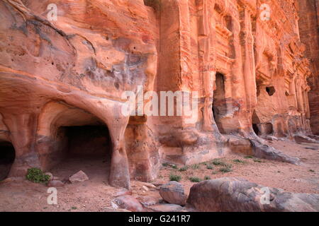 Le Palais tombe à Petra, Jordanie Banque D'Images